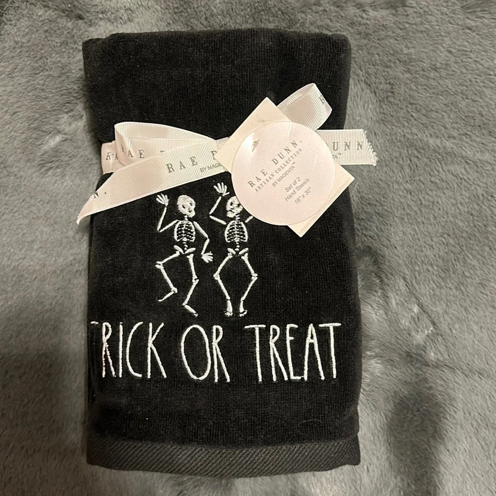 NWT Rae Dunn Halloween 2 Pack of Hand Towels